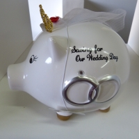 Pomme-Pidou spaarpot Piggies with a mission: Wedding money