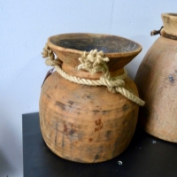 Wooden round pot A
