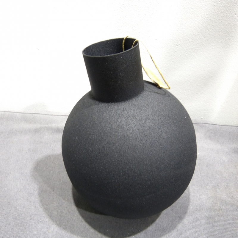 BOB Iron vase textured bol S black