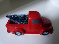 Rode vrachtauto 1 kerstboom met koplamp led